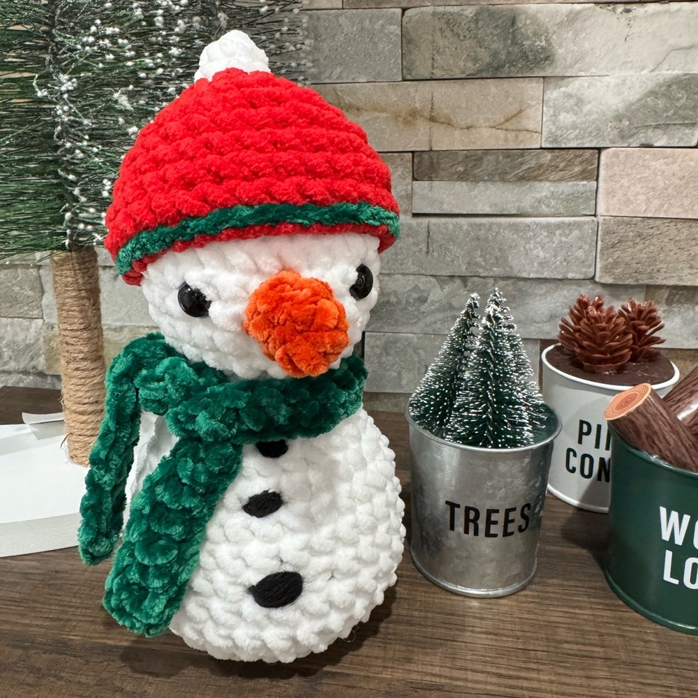 Hand crocheted snowman ⛄️ 
Perfect gift 🎁